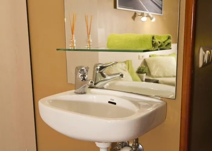 招待所 高依可膳食公寓酒店